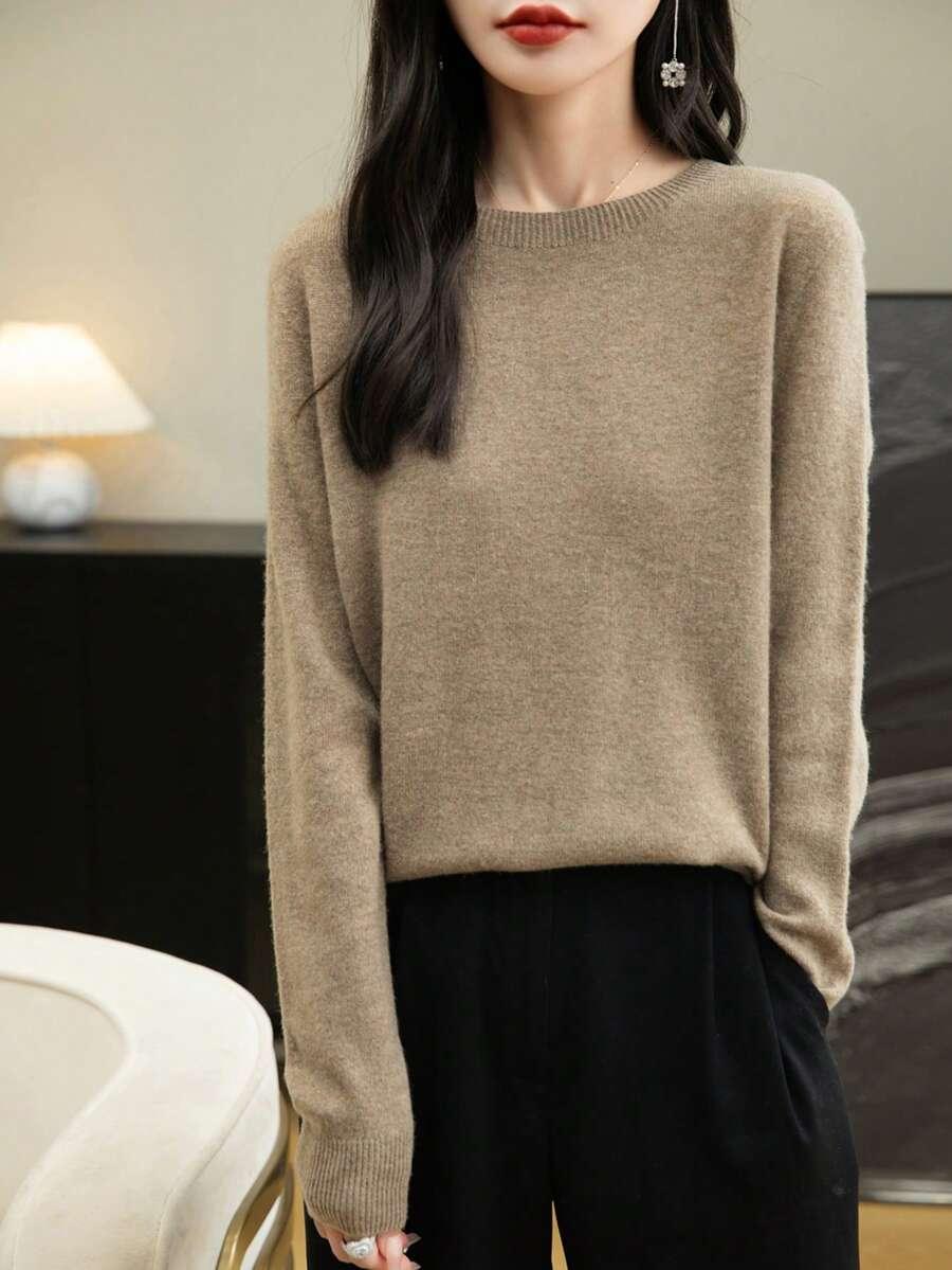beżowy sweter wełniany