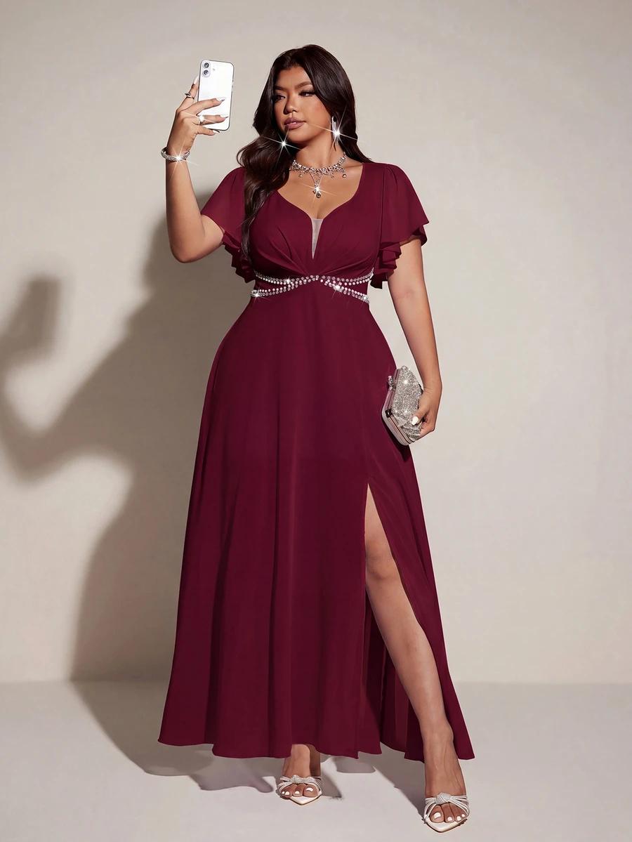 czerwona sukienka perełki