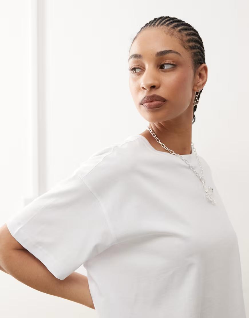BIAŁY T-SHIRT OVERSIZE