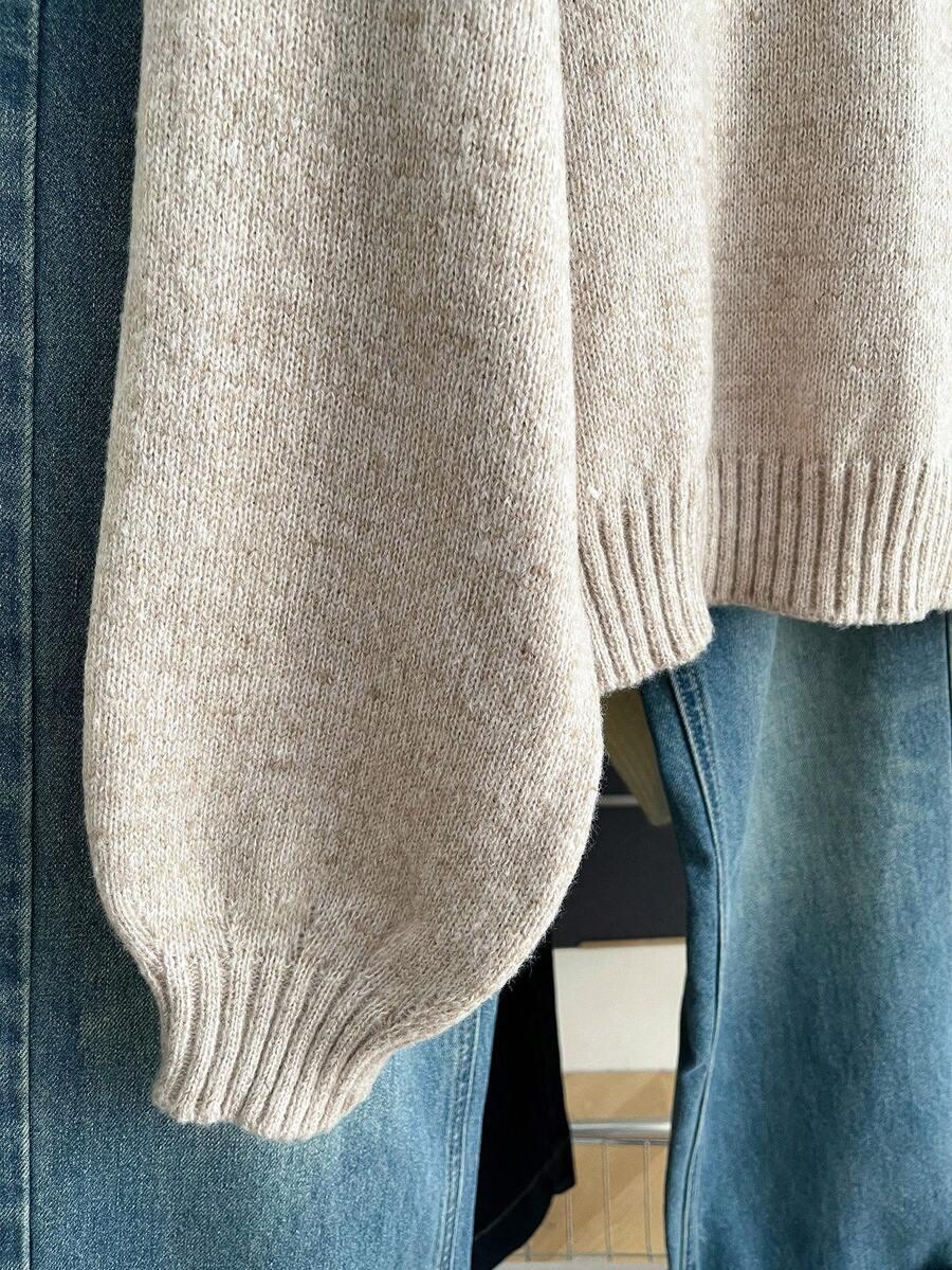 BEŻOWY SWETER Z KAPTUREM