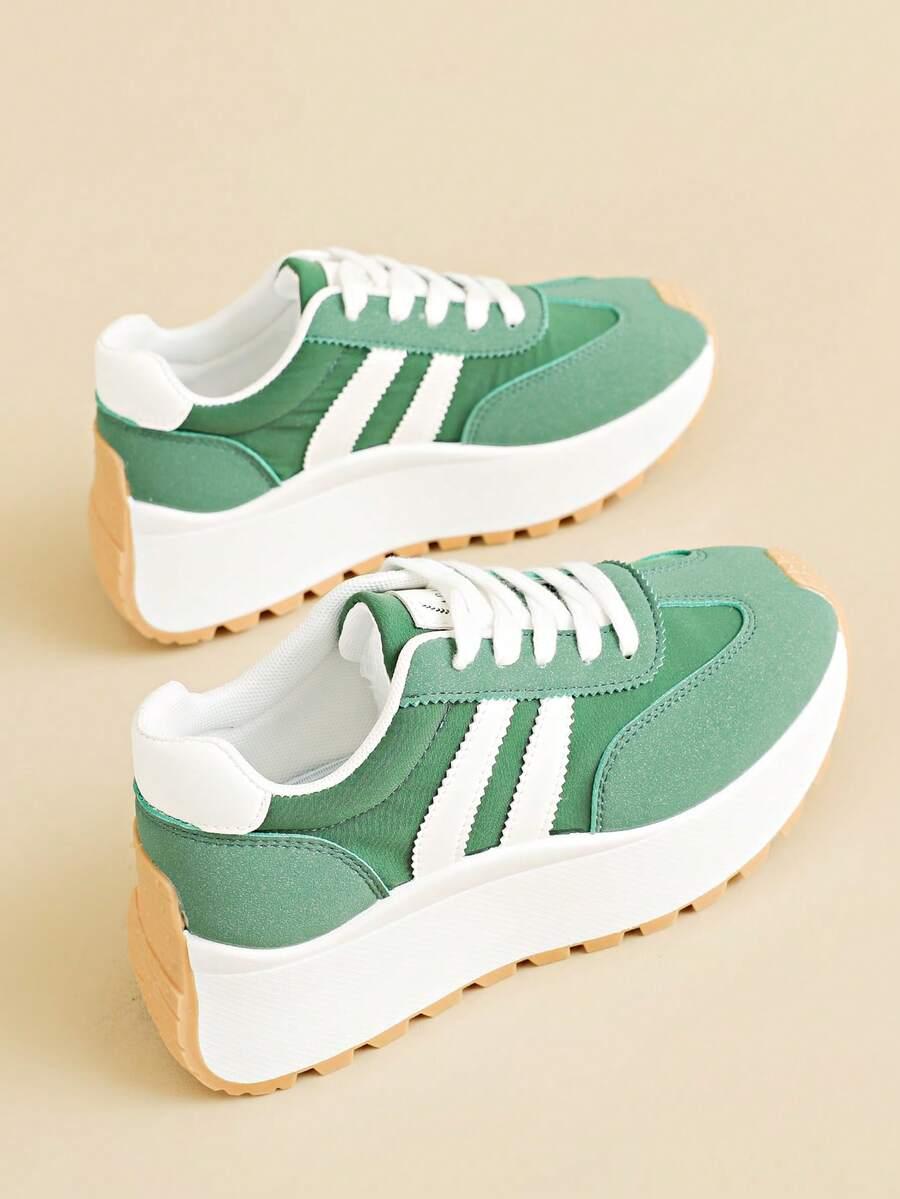 SZNUROWANE BUTY SPORTOWE KONTRAST