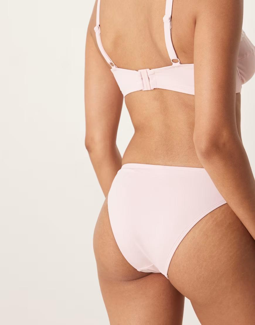 różowy dół od bikini koronka 