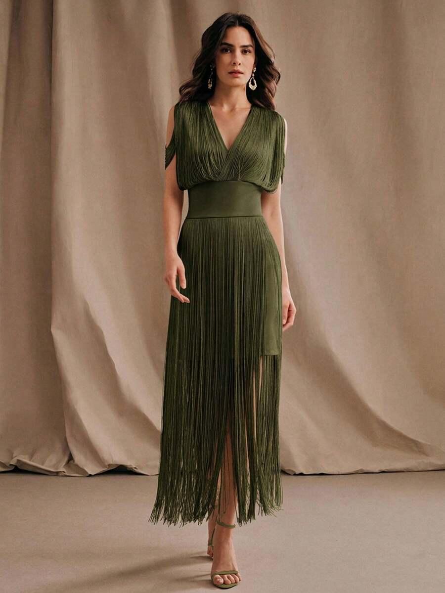 zielona sukienka v-neck frędzle
