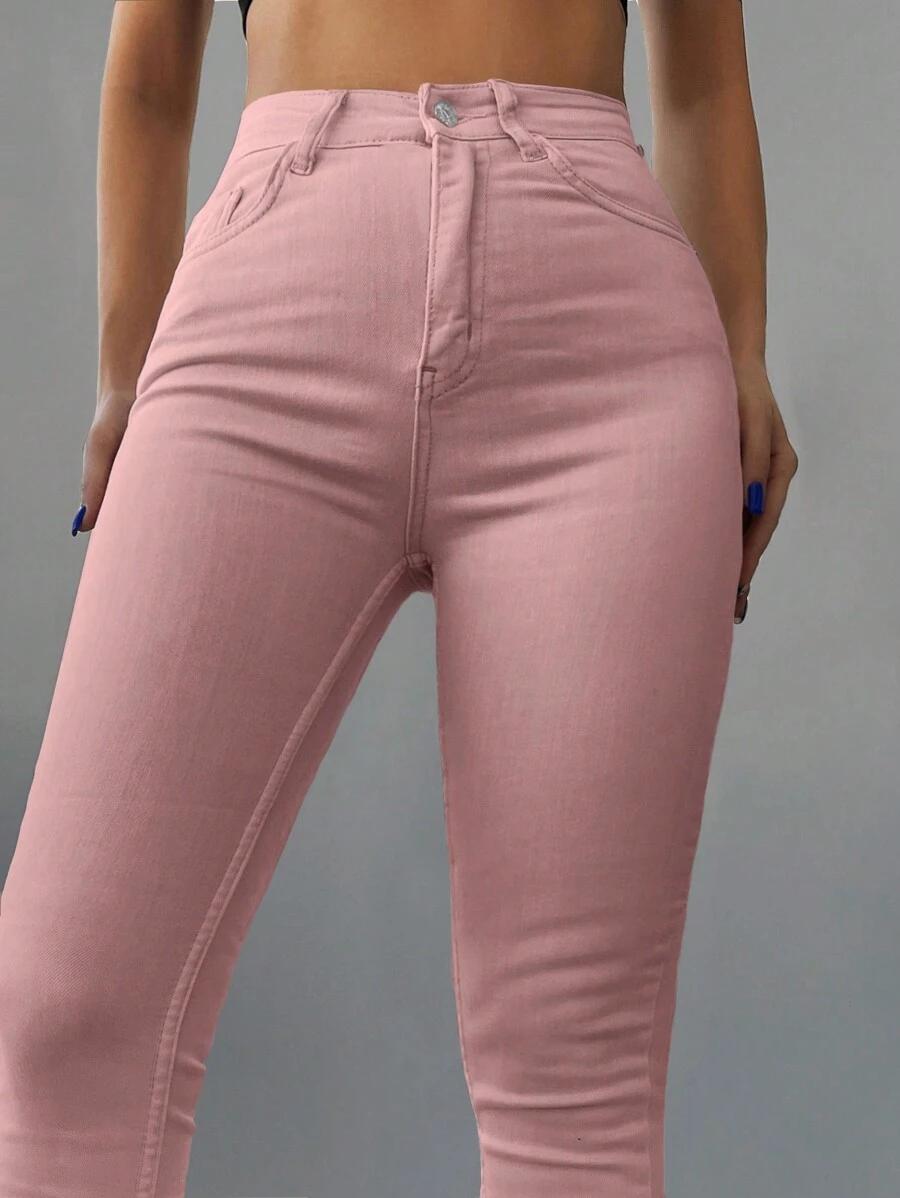 różowe spodnie jeans rurki 