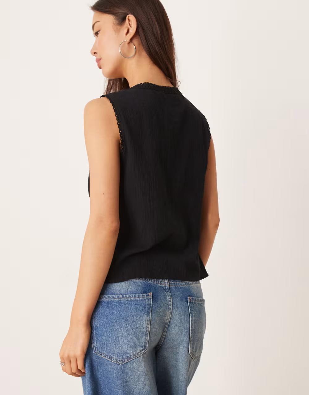 CZARNA KAMIZELKA V-NECK