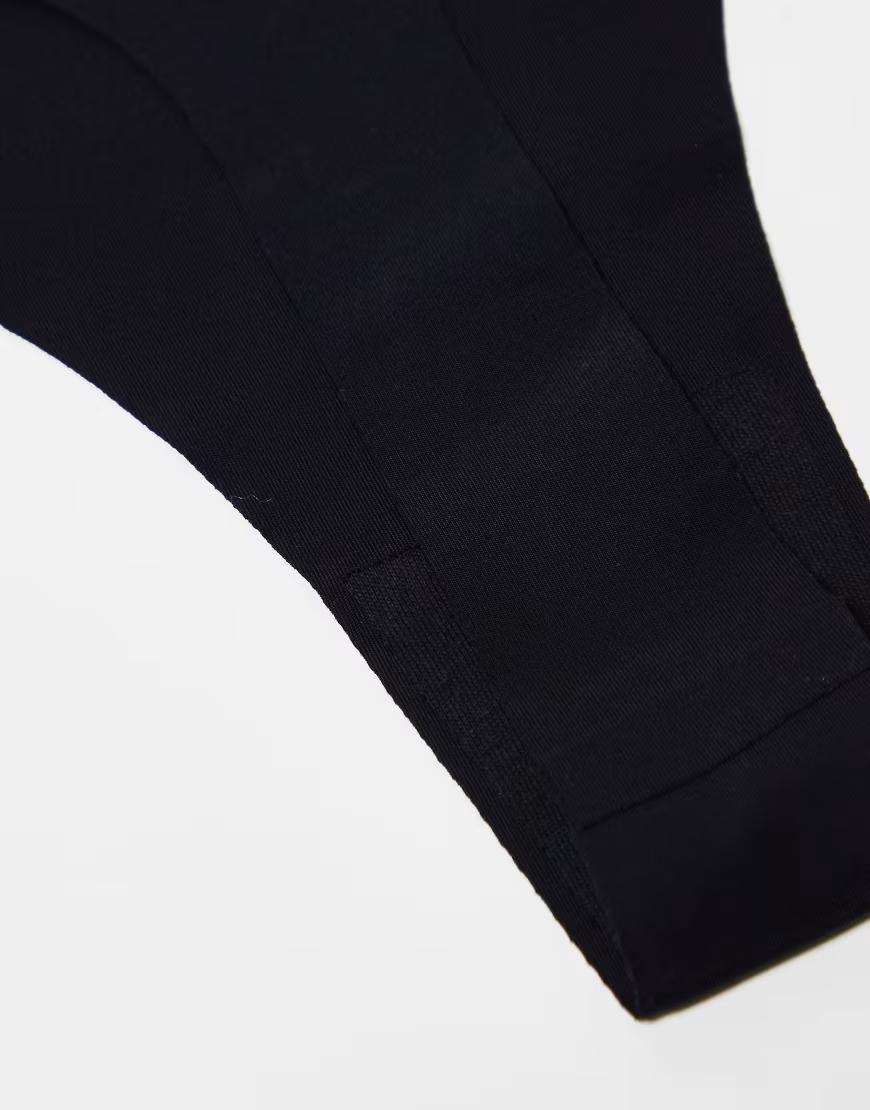 CZARNE BEZSZWOWE MAJTKI STRINGI 3-PACK