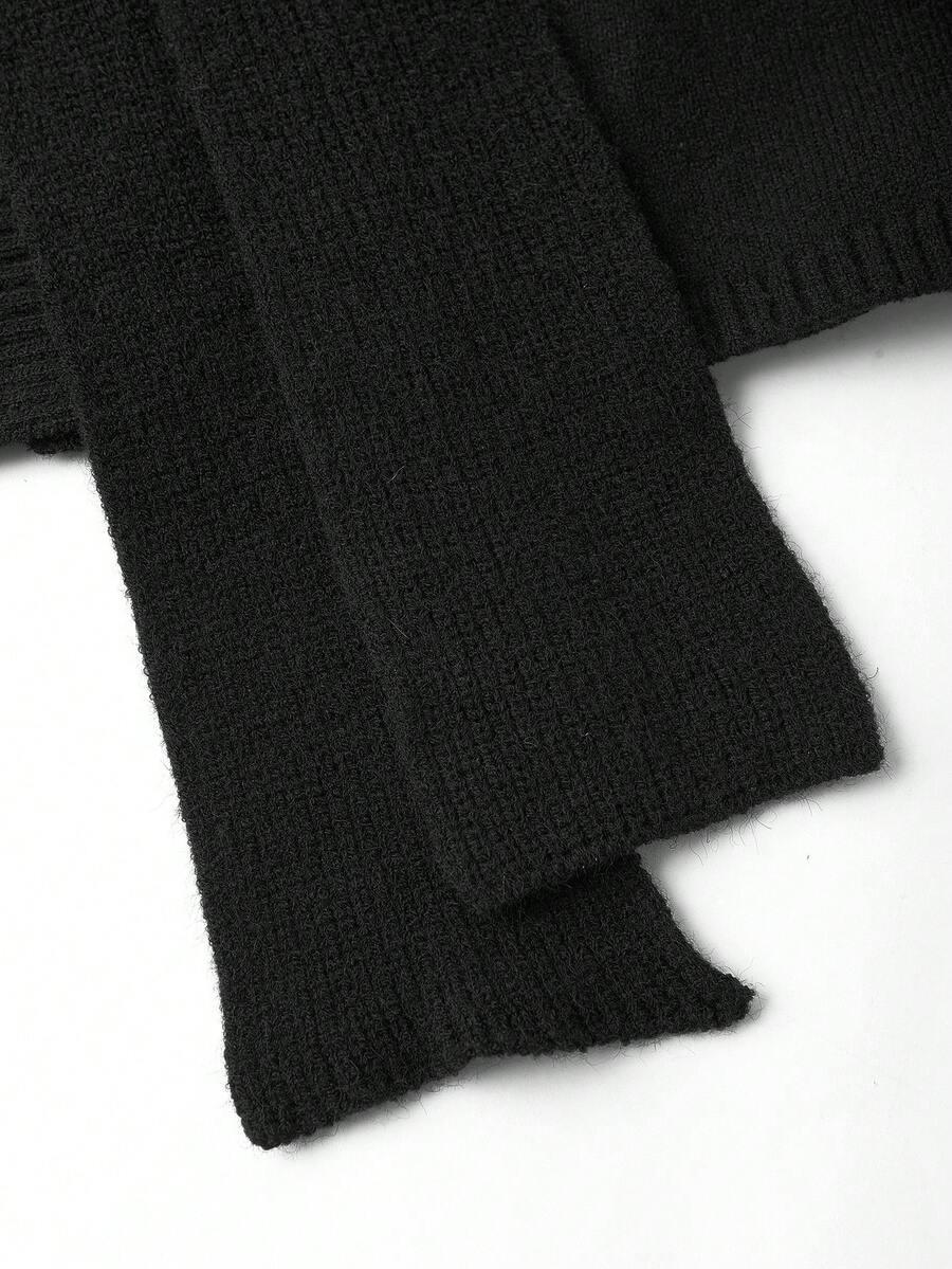 CZARNY SWETER V-NECK