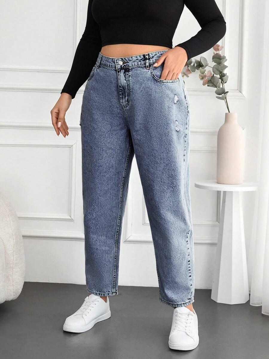niebieskie spodnie jeans 