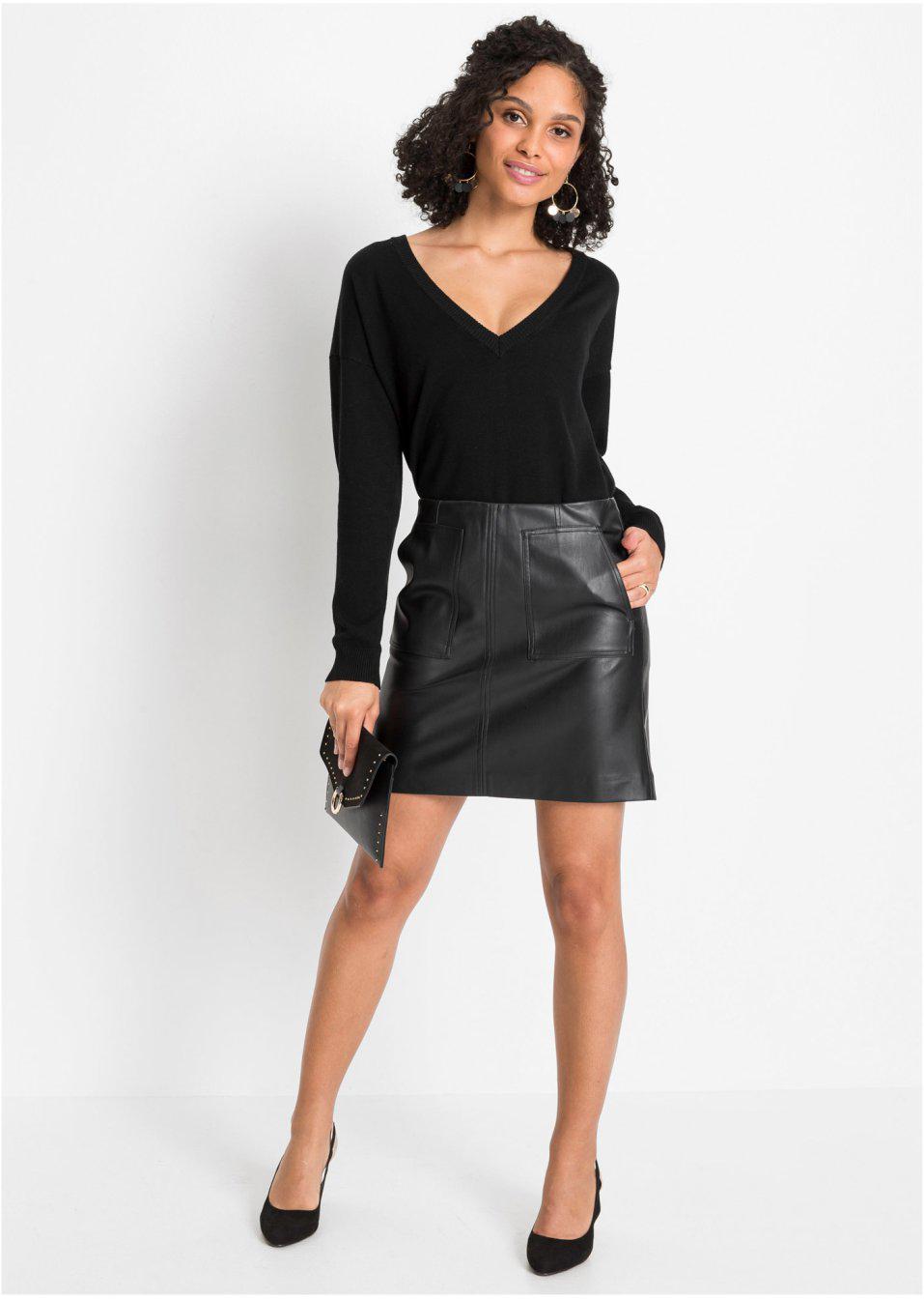 CZARNY SWETER V-NECK