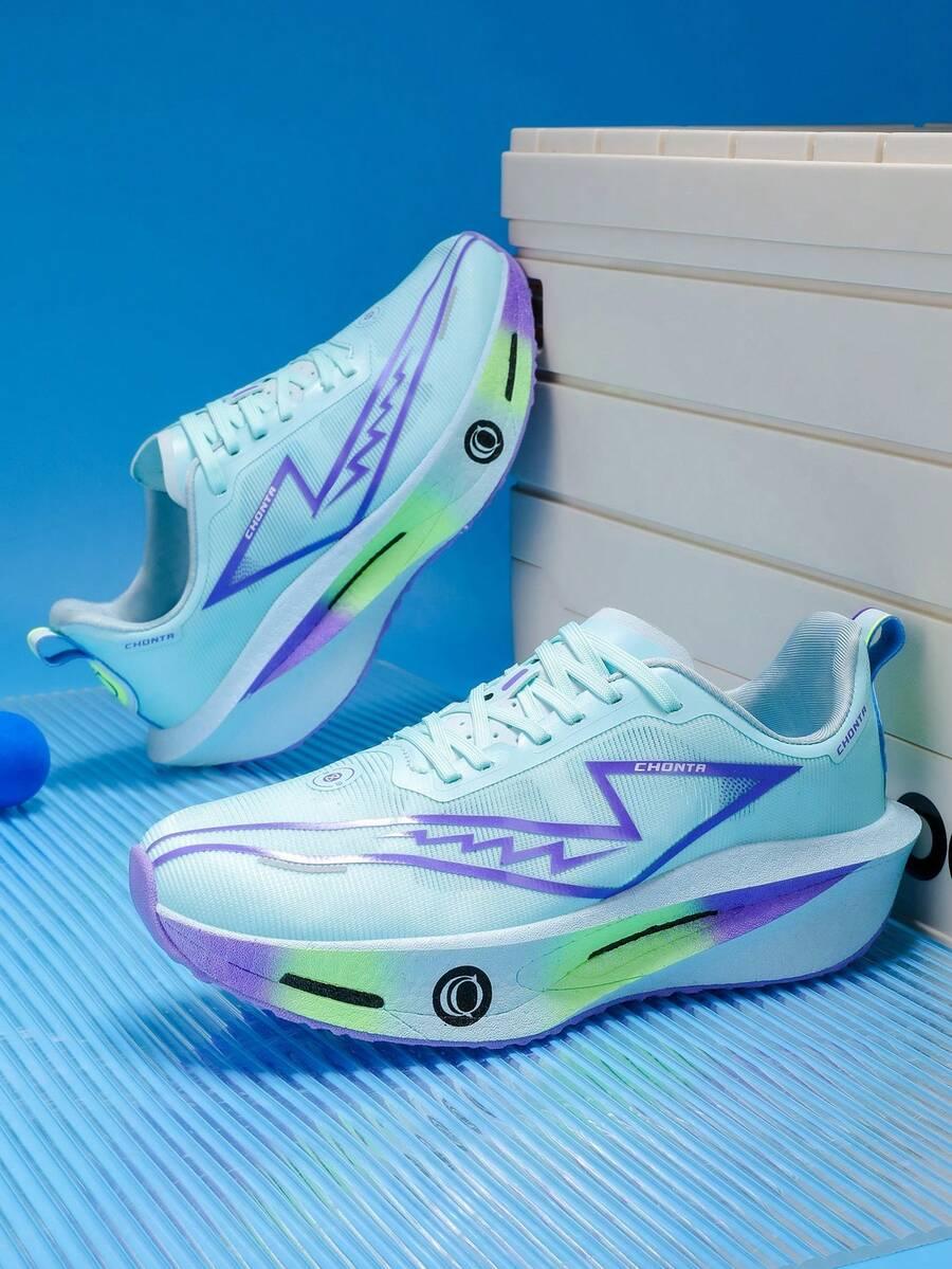 niebieskie sportowe buty