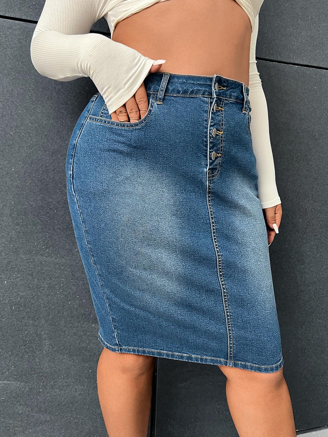 niebieska spódnica jeans