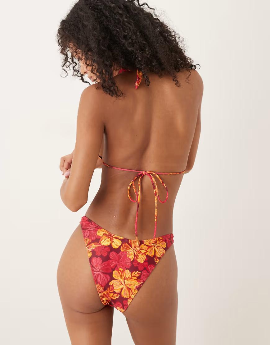 dół od bikini kwiaty