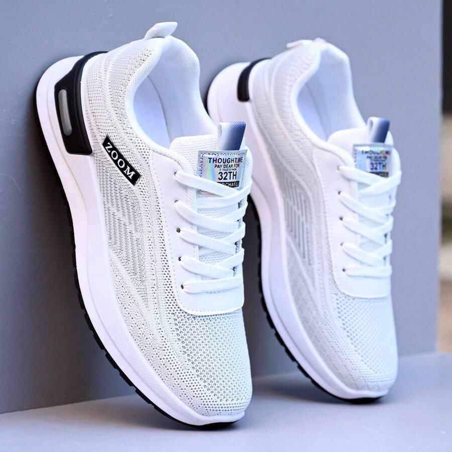 sznurowane buty sportowe
