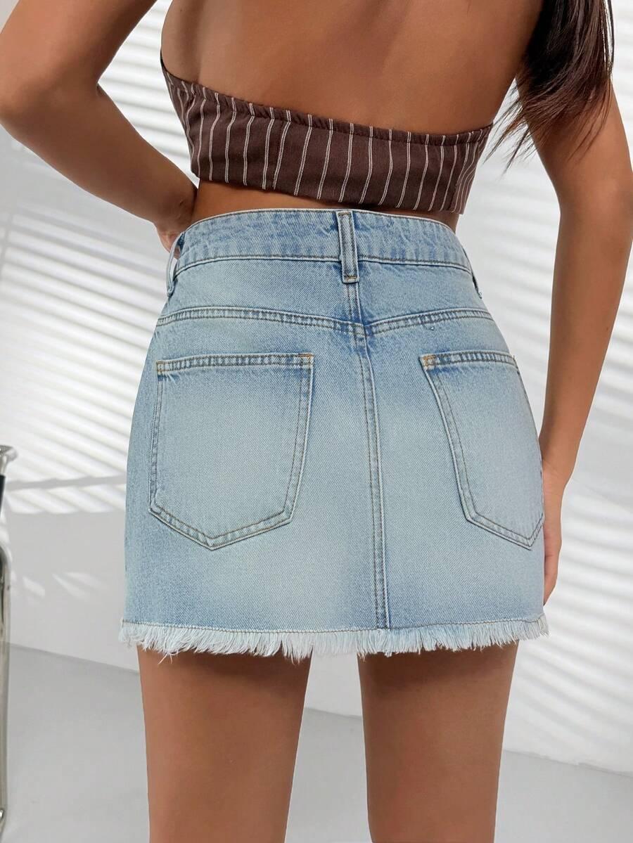 niebieska jeansowa mini spódnica