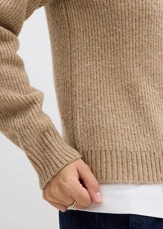 beżowy sweter kardigan