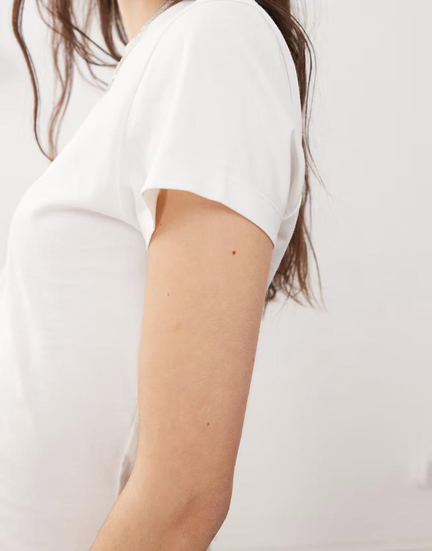 biały t-shirt casual