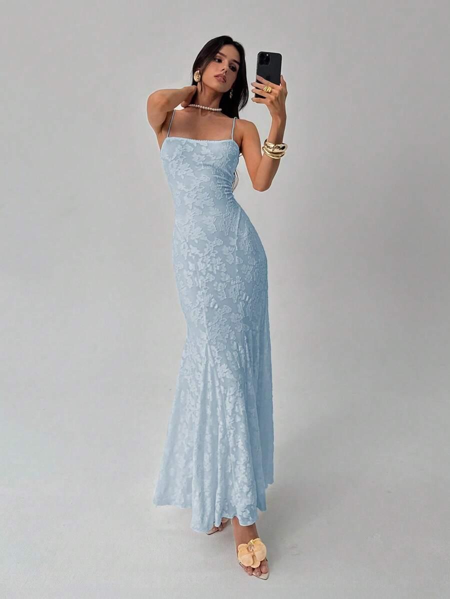 niebieska sukienka maxi