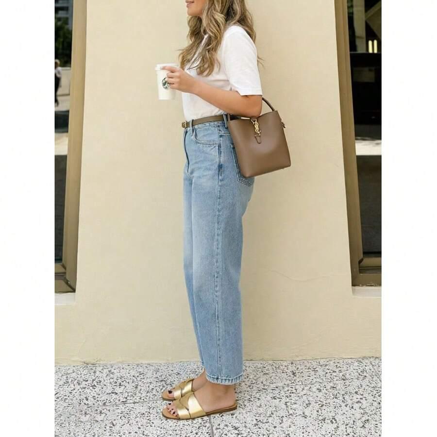 niebieskie spodnie jeans