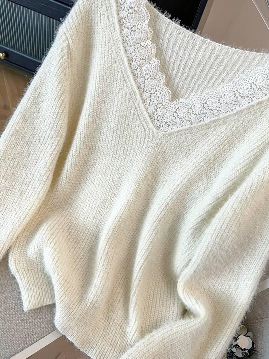 KREMOWY DZIANINOWY SWETER 