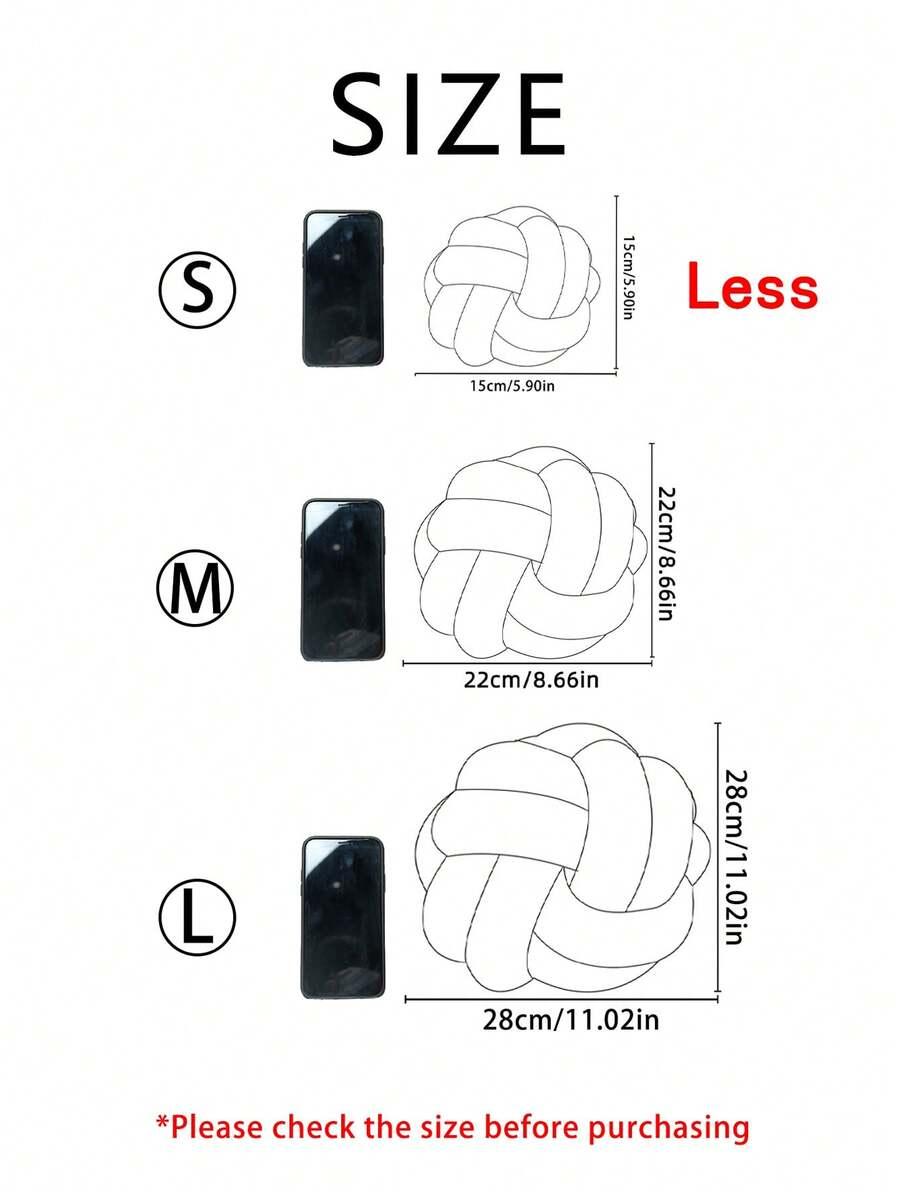 beżowa ozdobna poduszka 