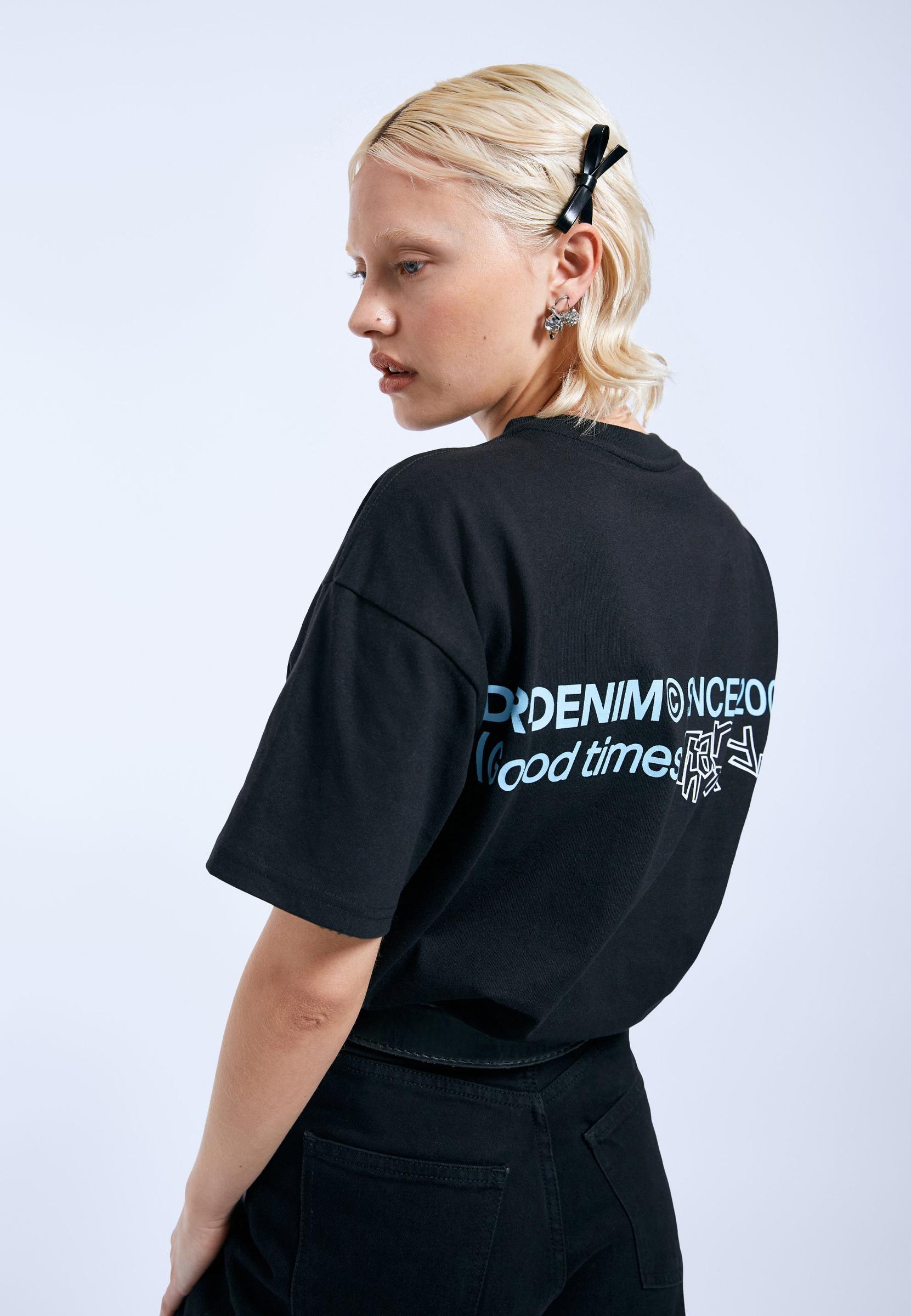 czarny t-shirt nadruk