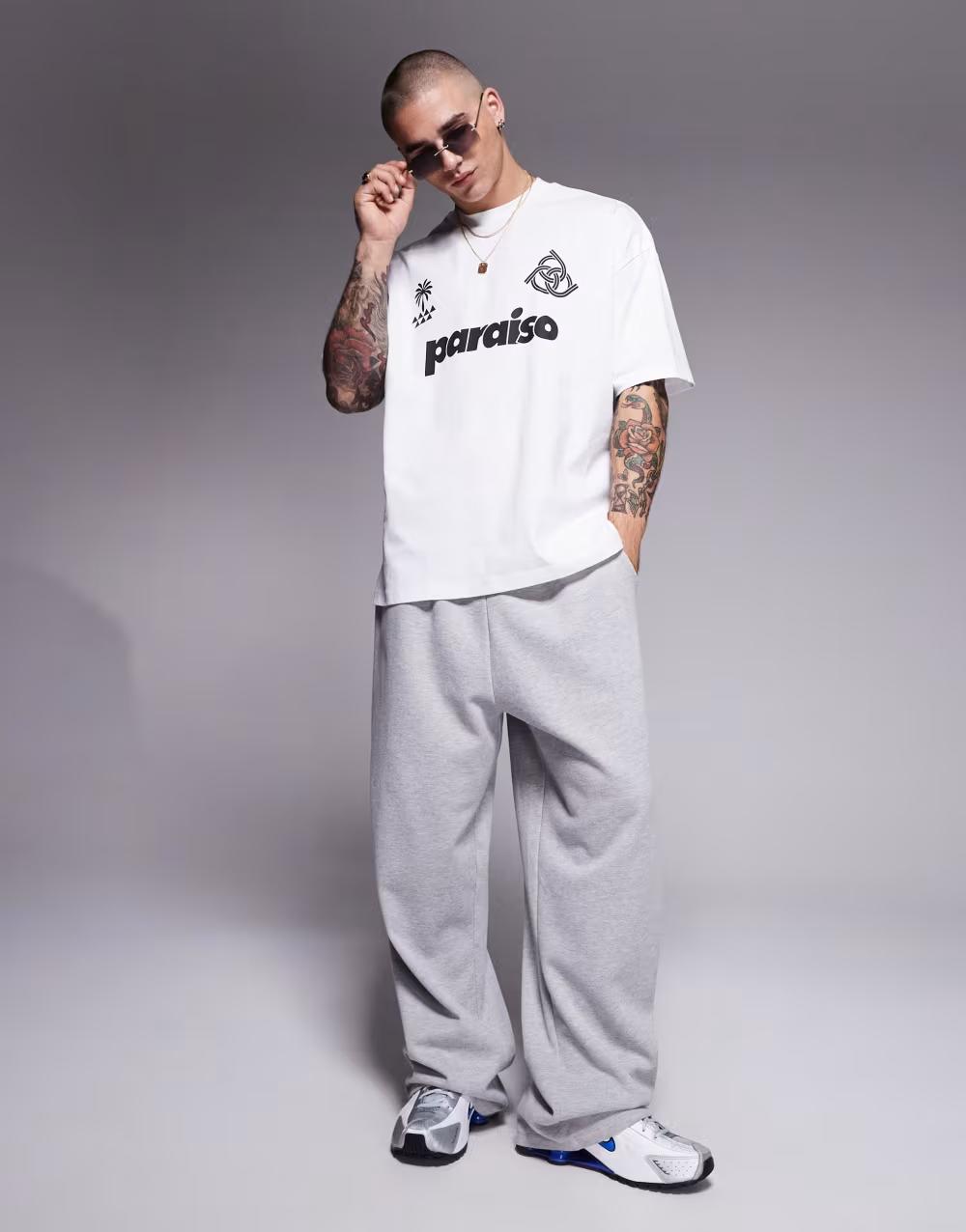 biały t-shirt oversize nadruk