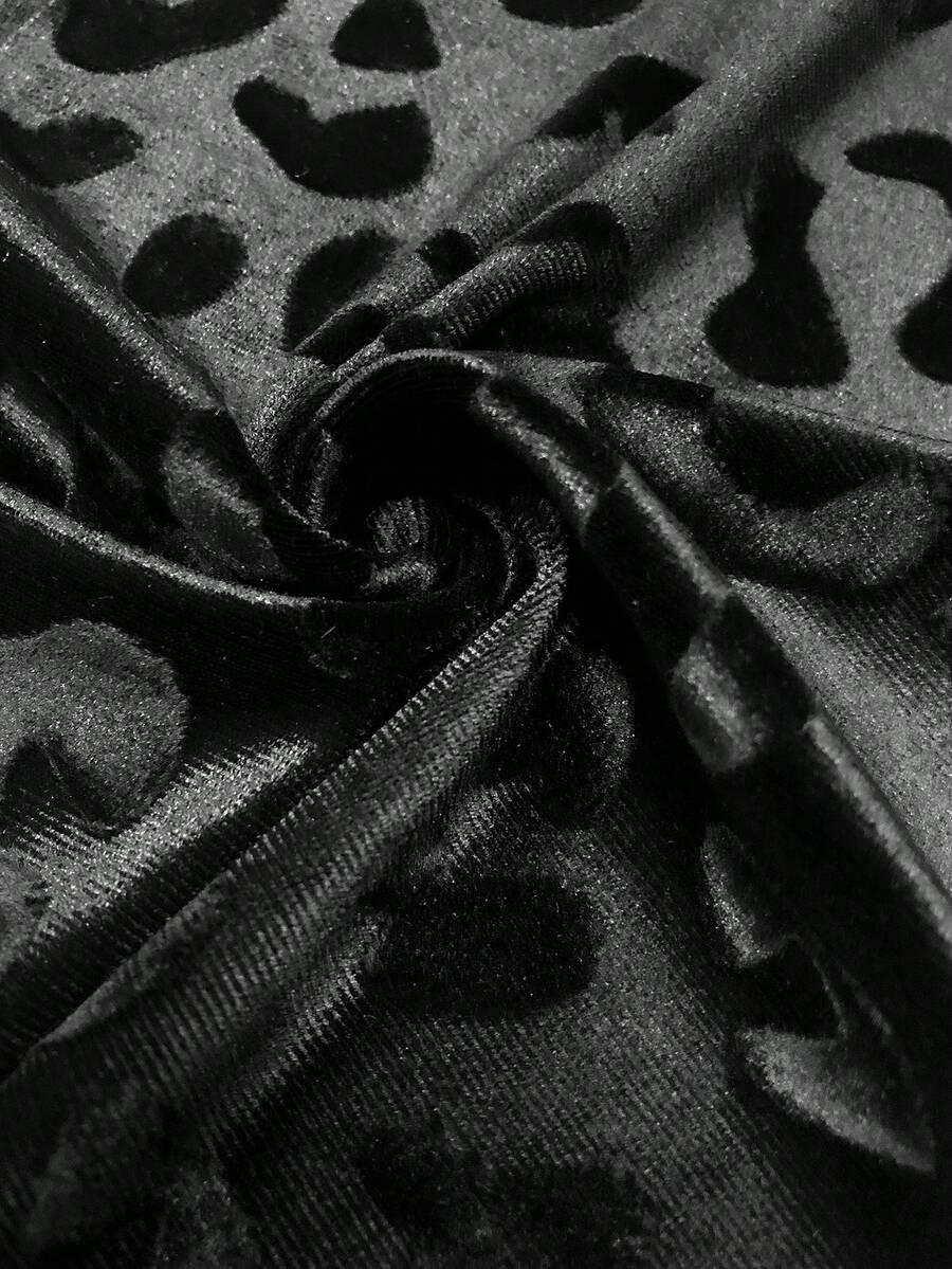 czarna sukienka animal print