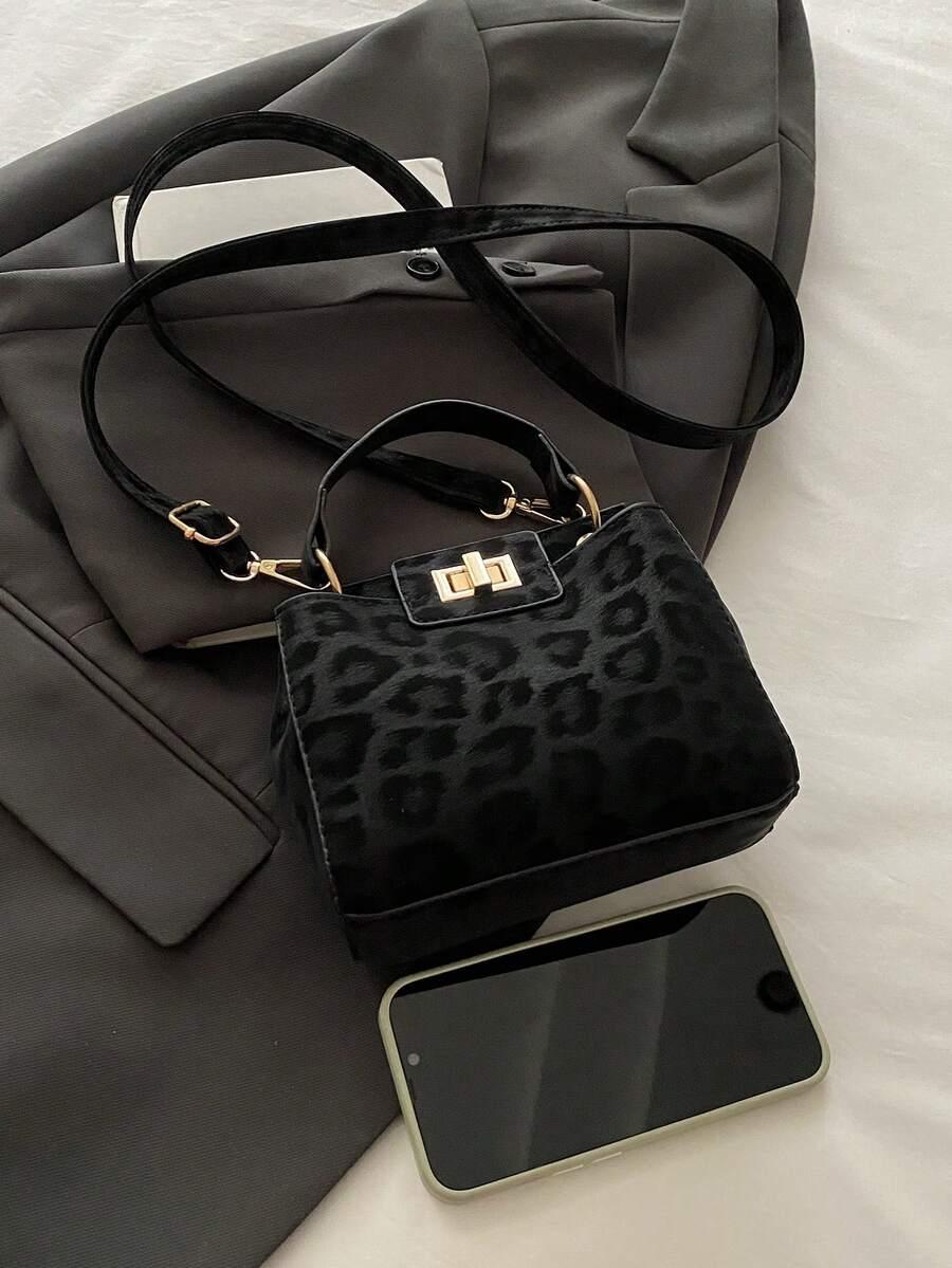czarna torebka animal print