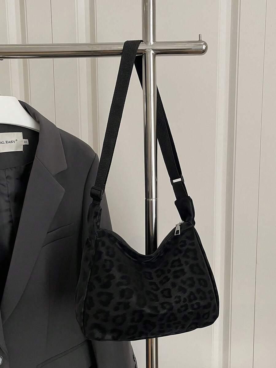 czarna torebka animal print