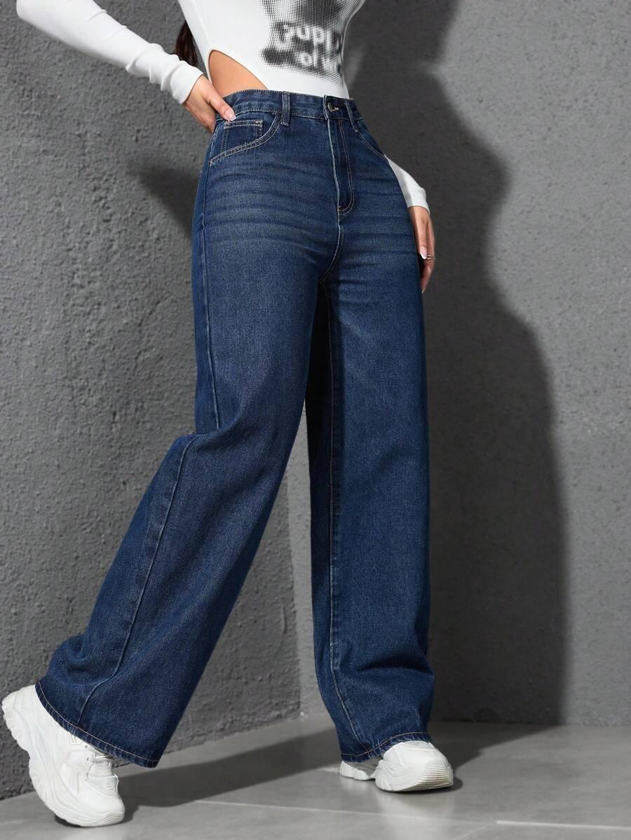 niebieskie spodnie jeans kieszenie