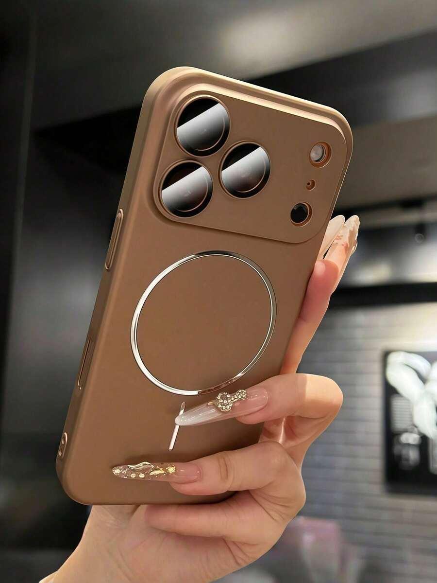 złote etui na telefon iphone 15 pro max