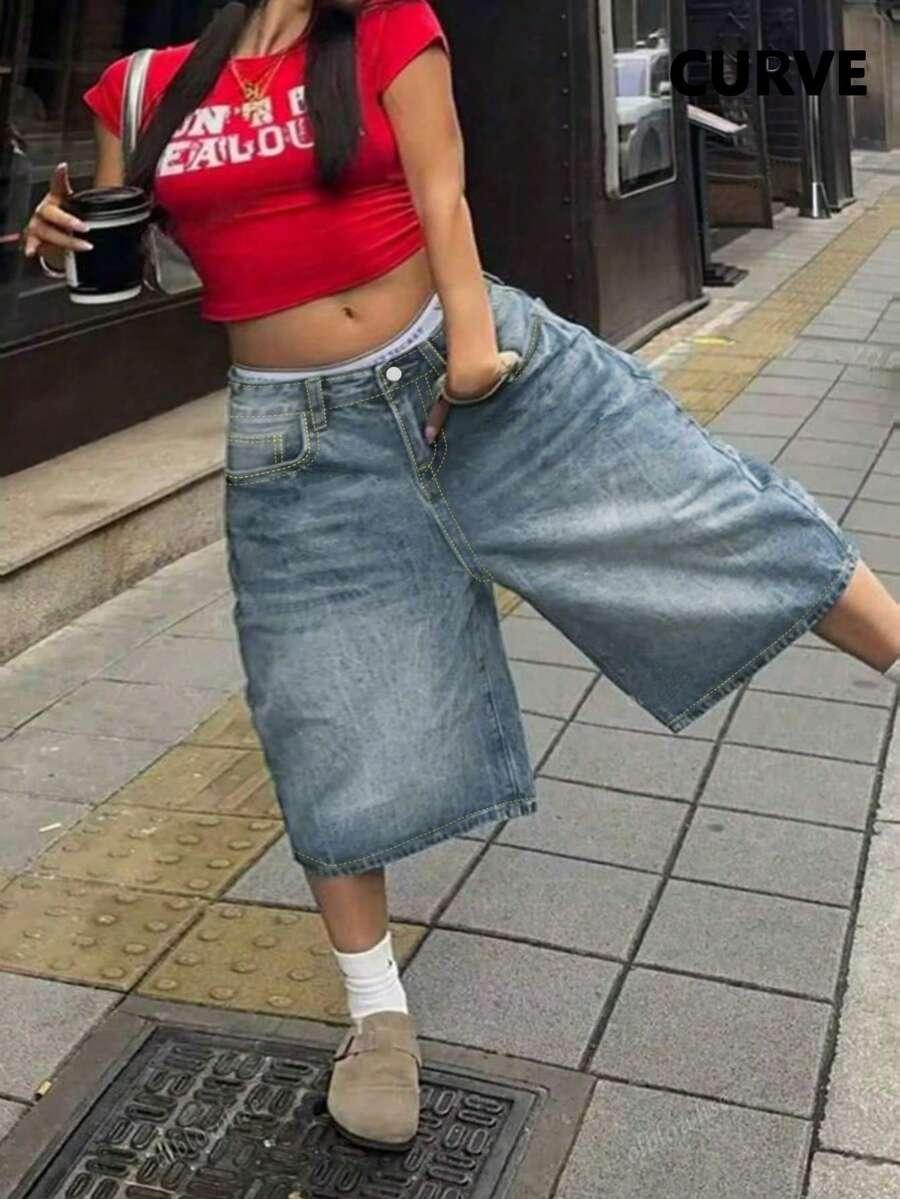 niebieskie spodenki jeans 