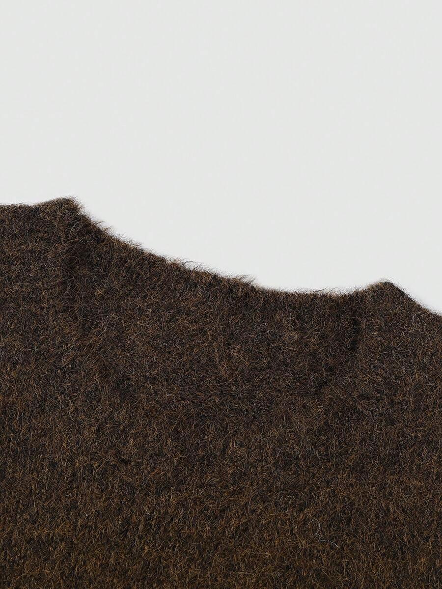 brązowy sweter bez rękawów