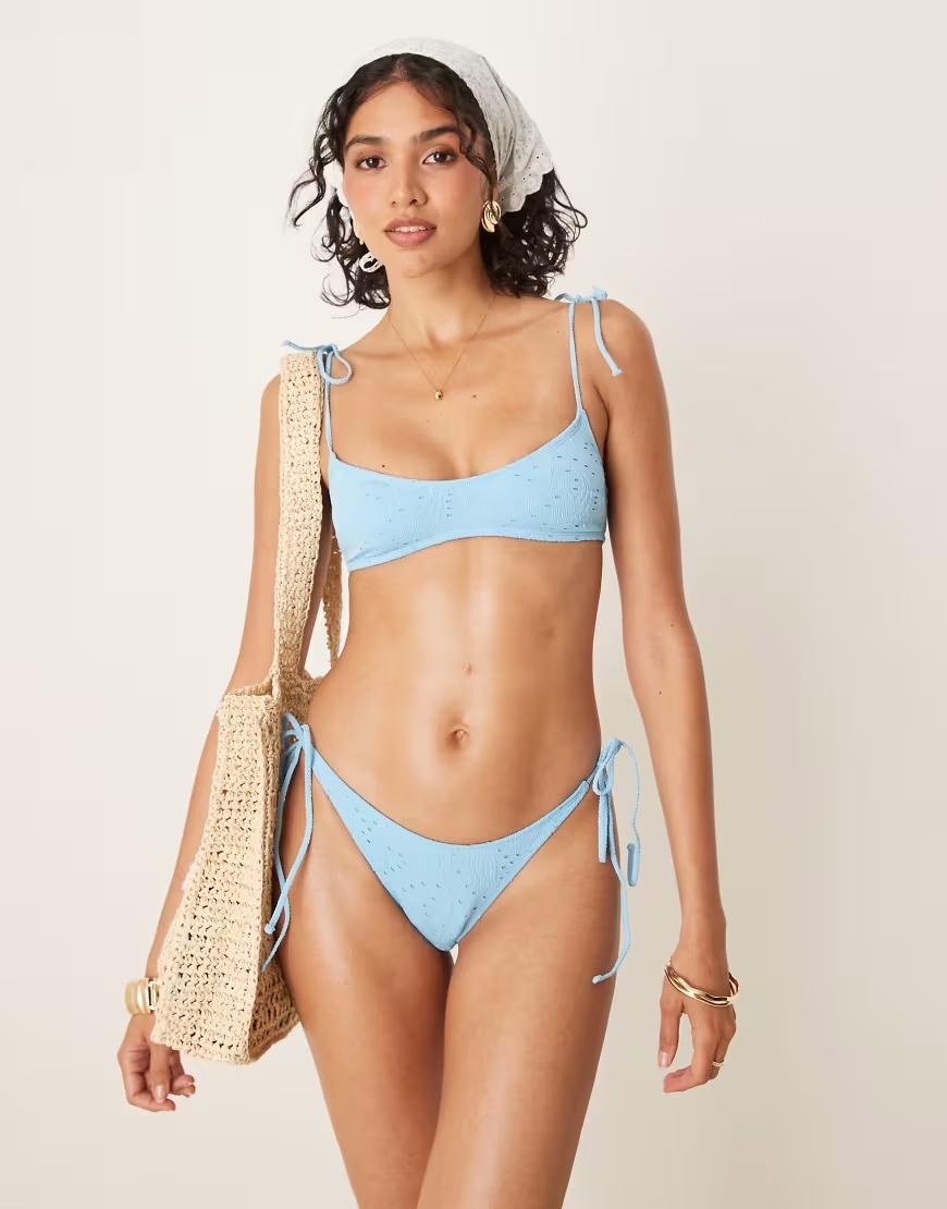  NIEBIESKA GÓRA OD BIKINI
