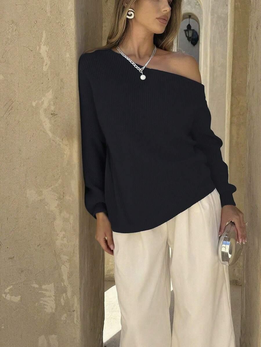CZARNY SWETER ASYMETRIA