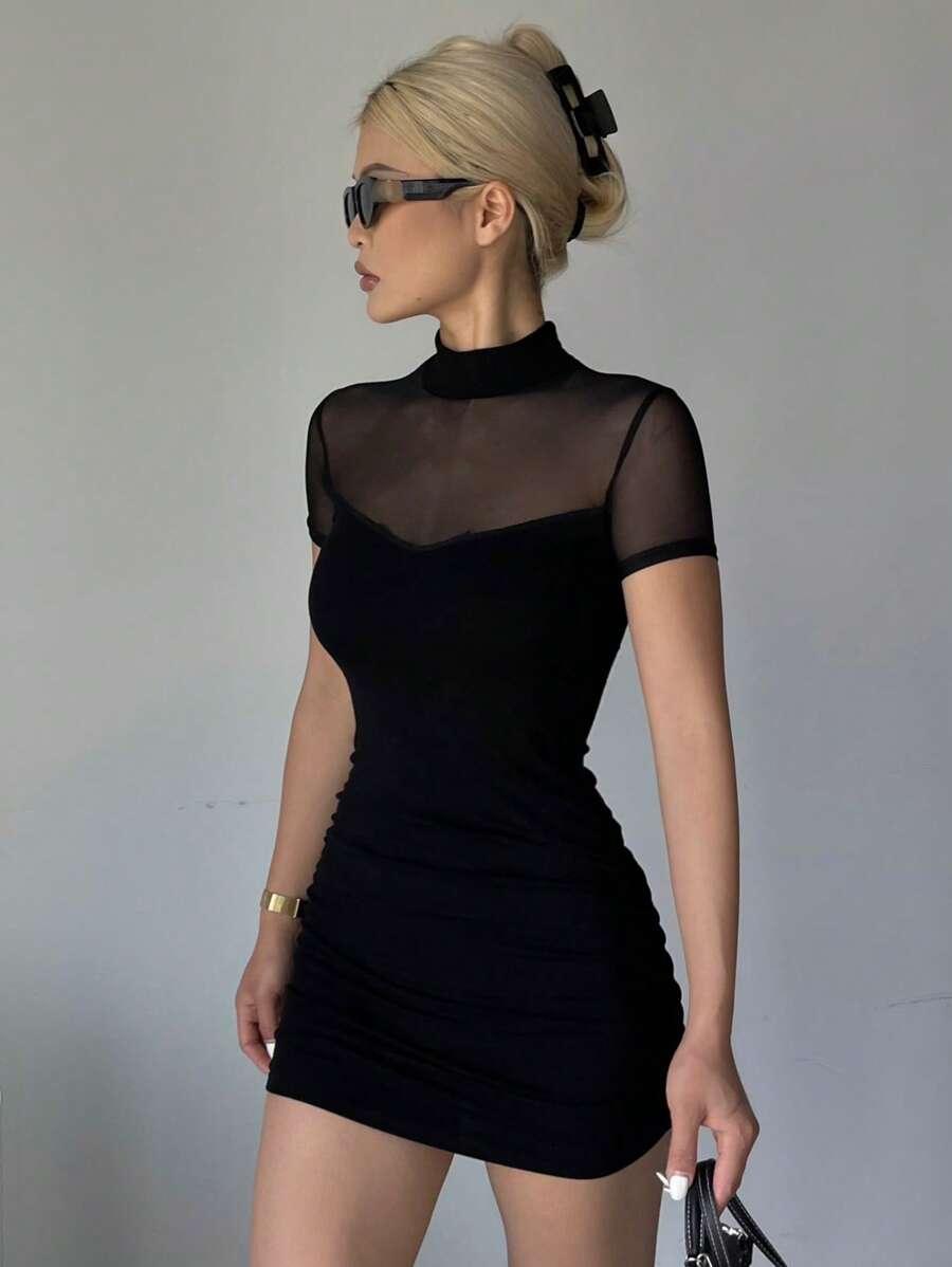 CZARNA MINI SUKIENKA