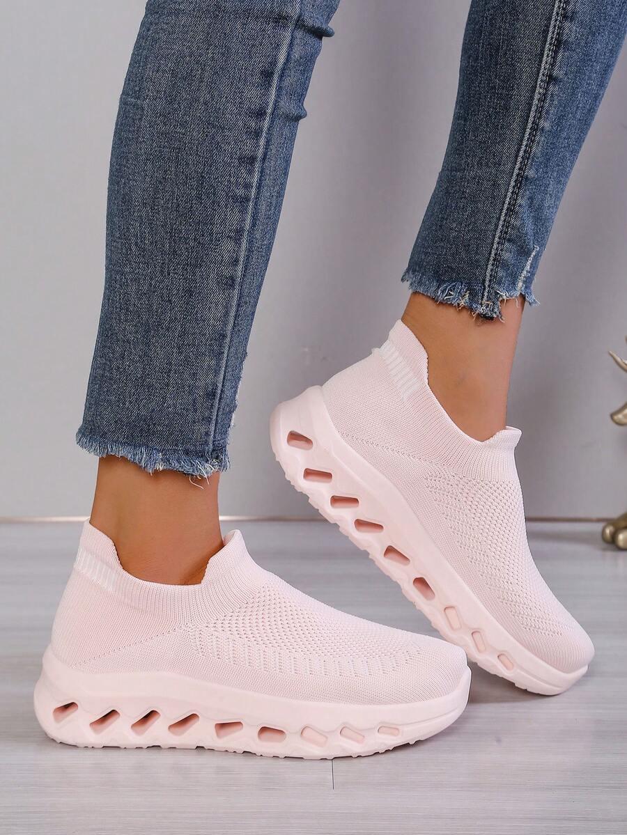 różowe buty sportowe