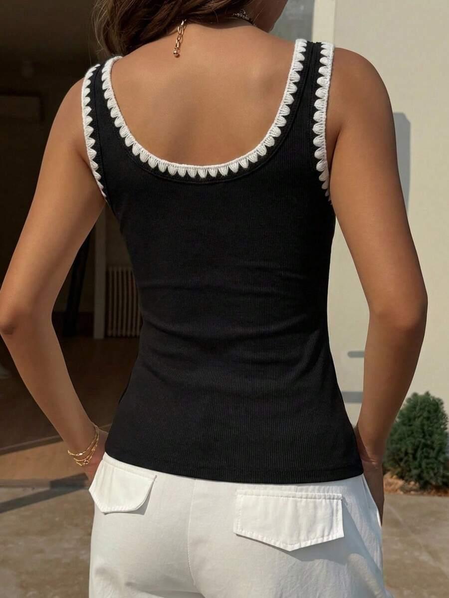 CZARNY TOP KONTRAST
