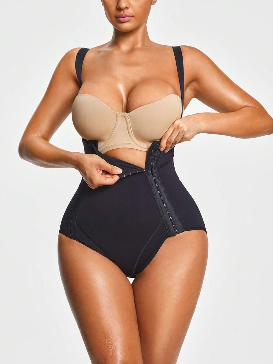 MODELUJĄCE KRÓTKIE BODY Z OTWARTYM BIUSTEM
