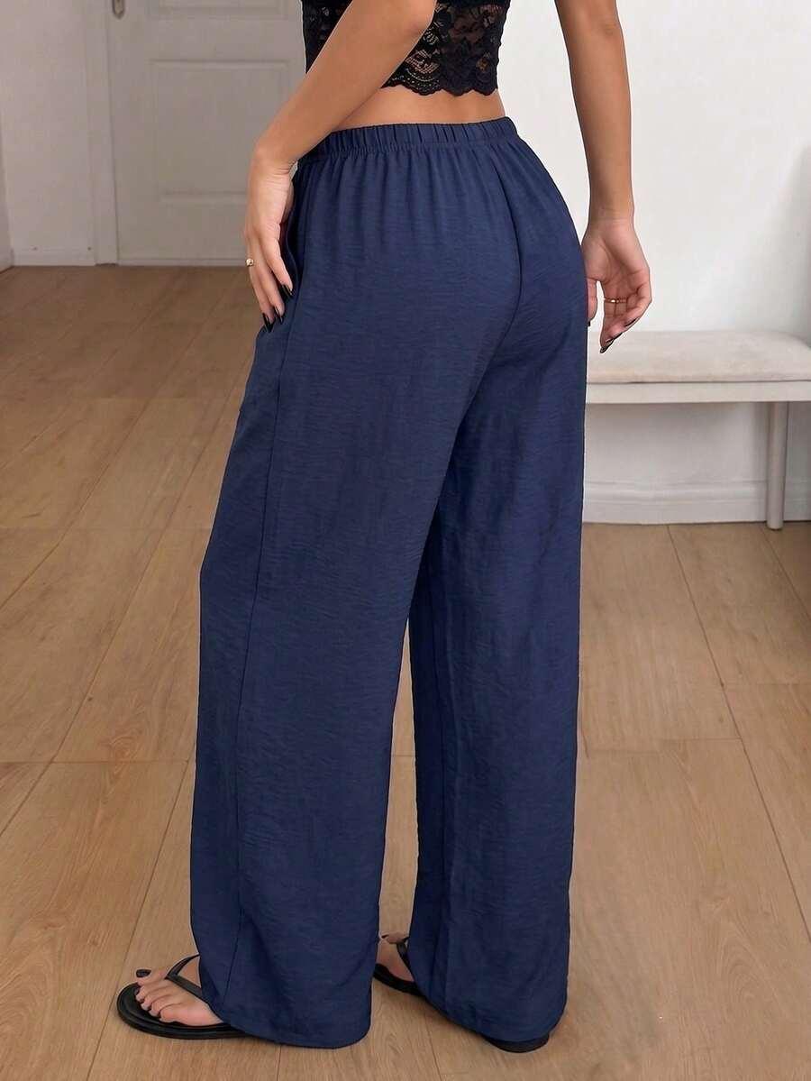 granatowe spodnie casual