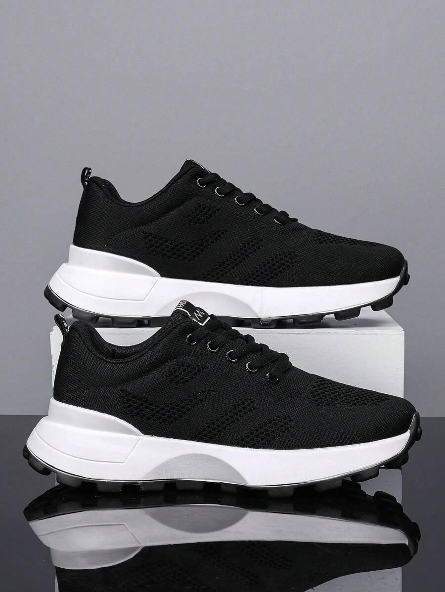 czarne buty sportowe 