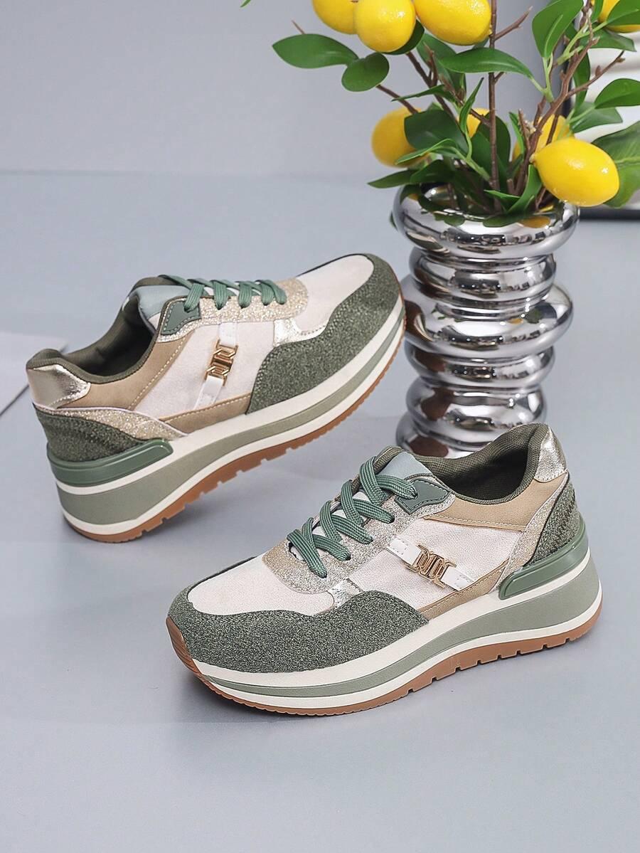 sznurowane buty sportowe zdobienie 