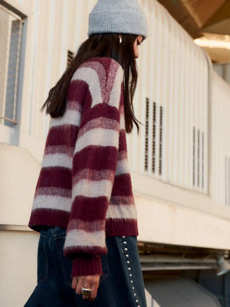 sweter z domieszką wełny