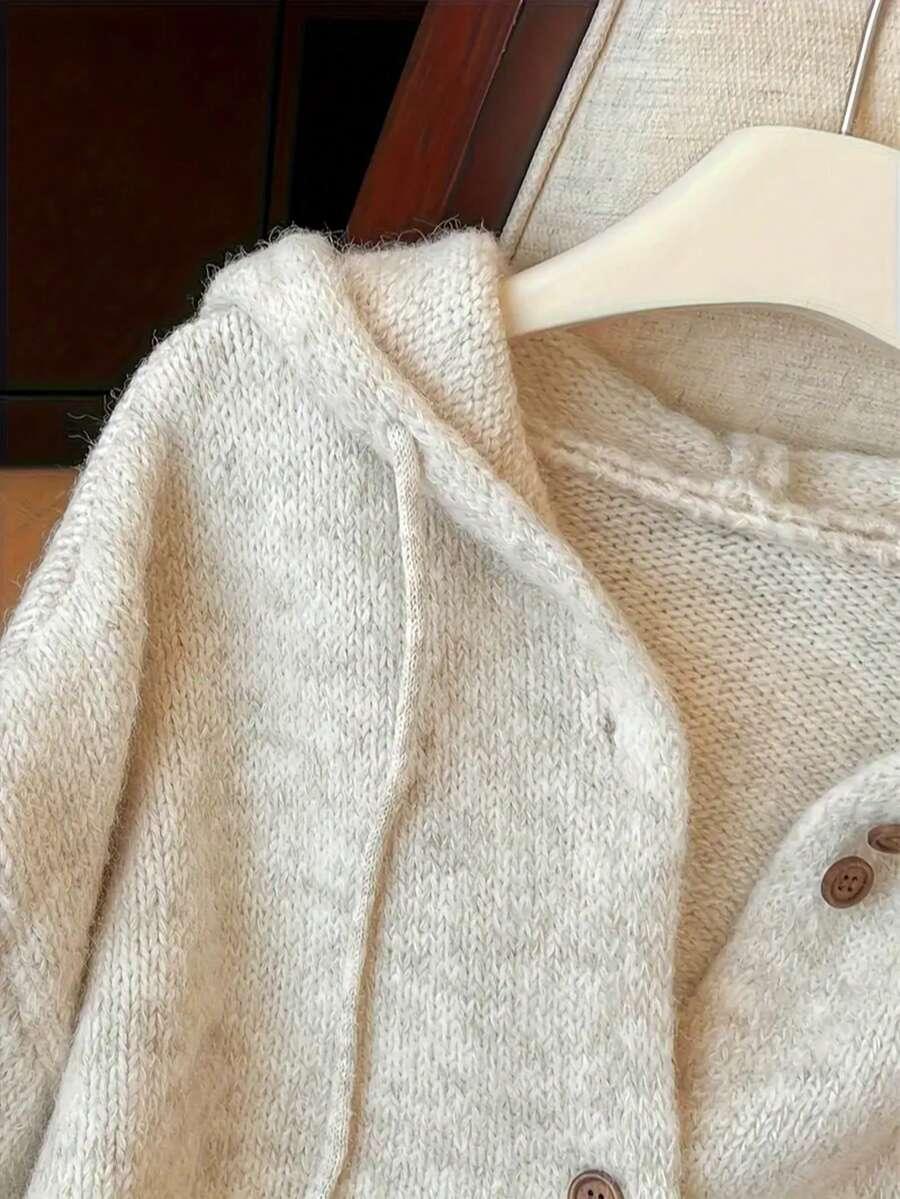 beżowy sweter kaptur