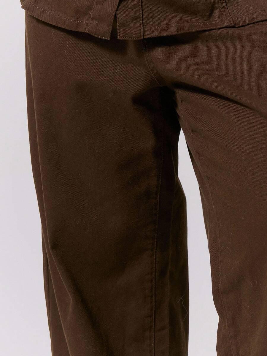 brązowe spodnie jeans 