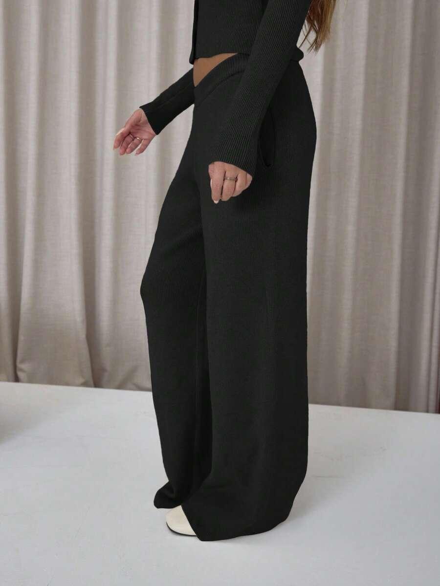 CZARNY KOMPLET SWETER SPODNIE 