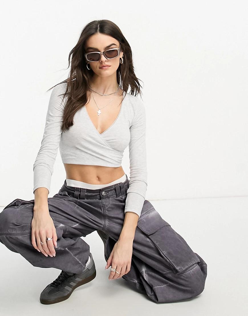 szary crop top długi rękaw kopertowy dekolt