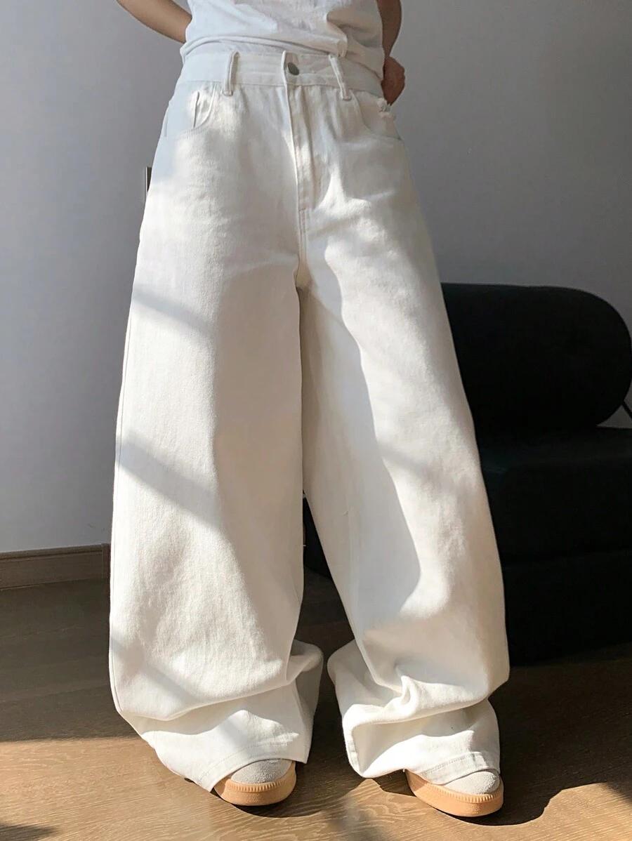 BIAŁE SPODNIE JEANS