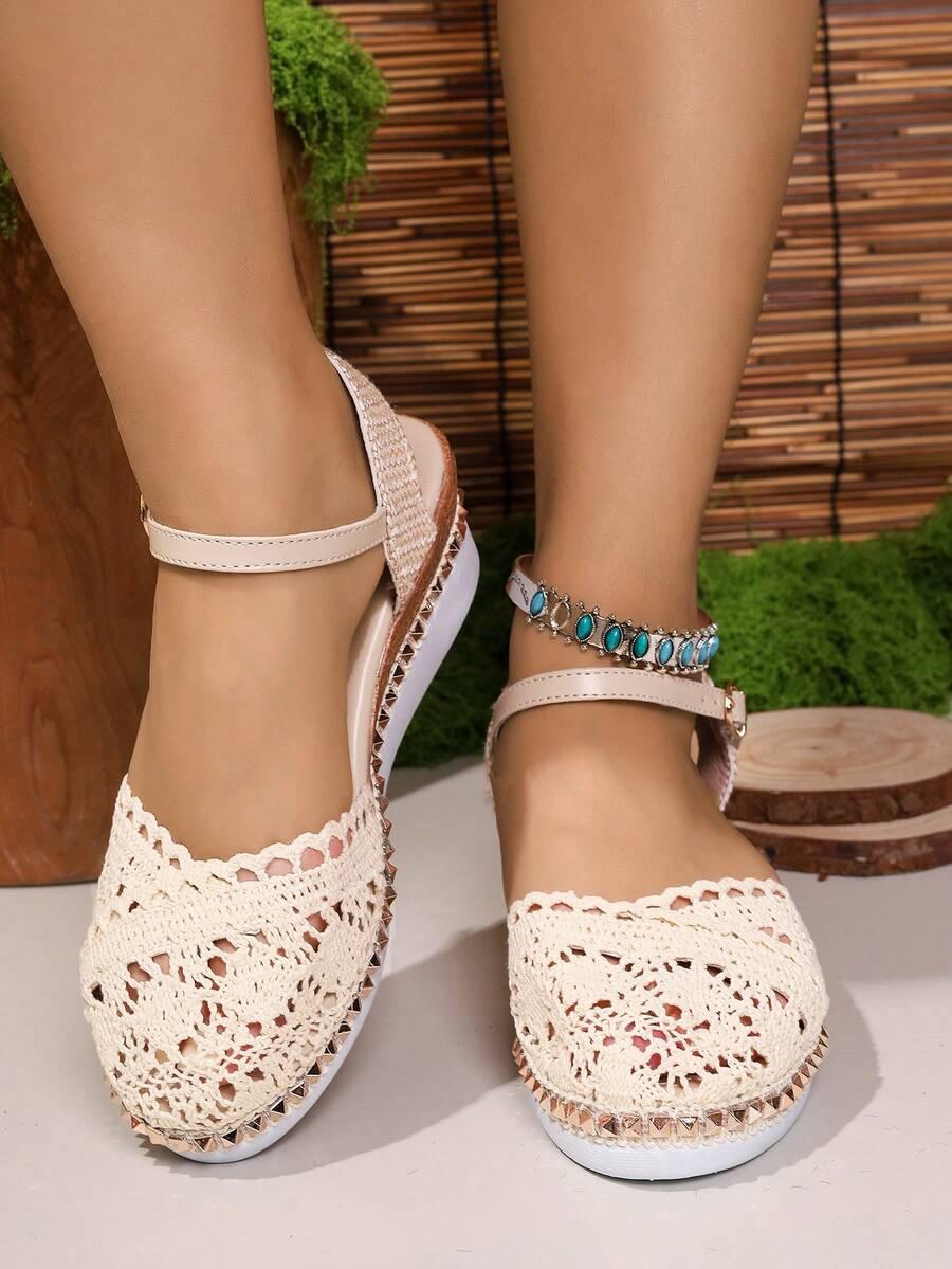 beżowe espadryle obcas