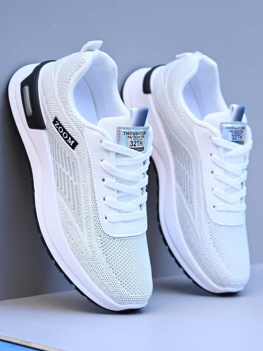 sznurowane buty sportowe